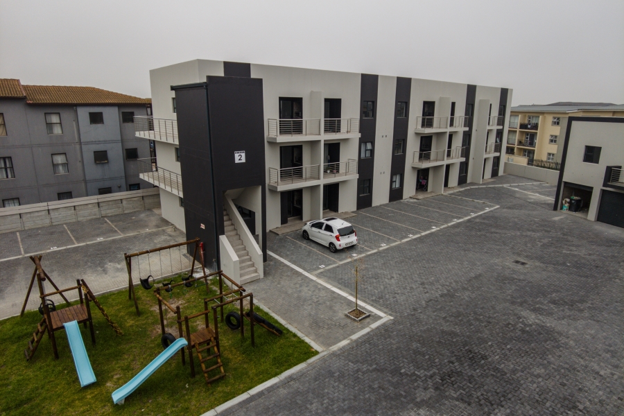2 Bedroom Property for Sale in Parklands Western Cape